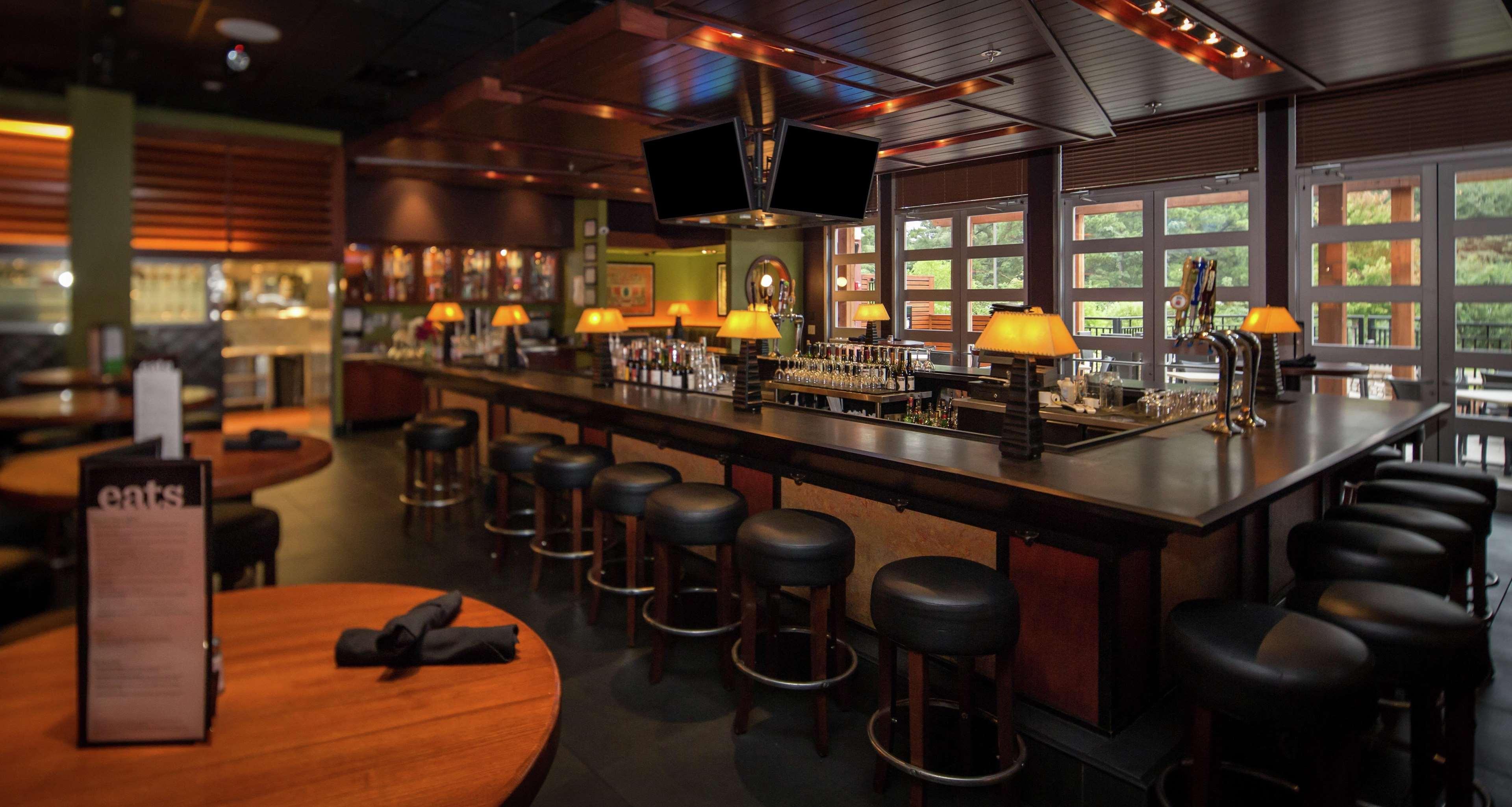 Doubletree By Hilton Columbus Exterior foto