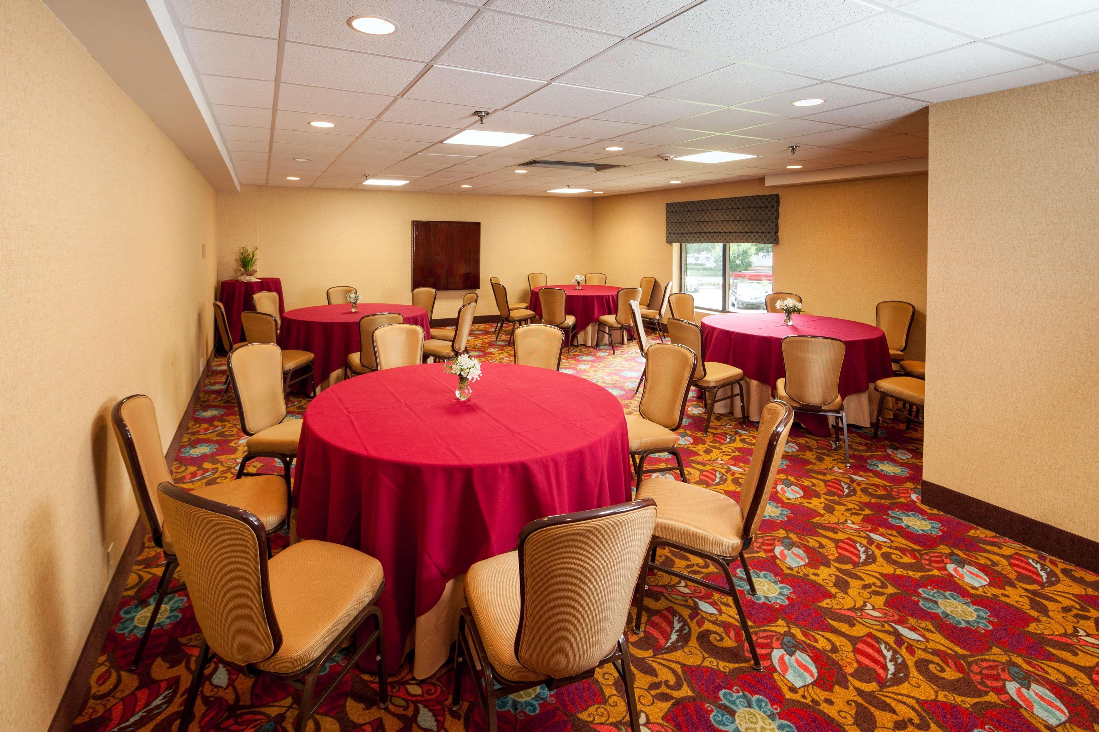 Doubletree By Hilton Columbus Exterior foto