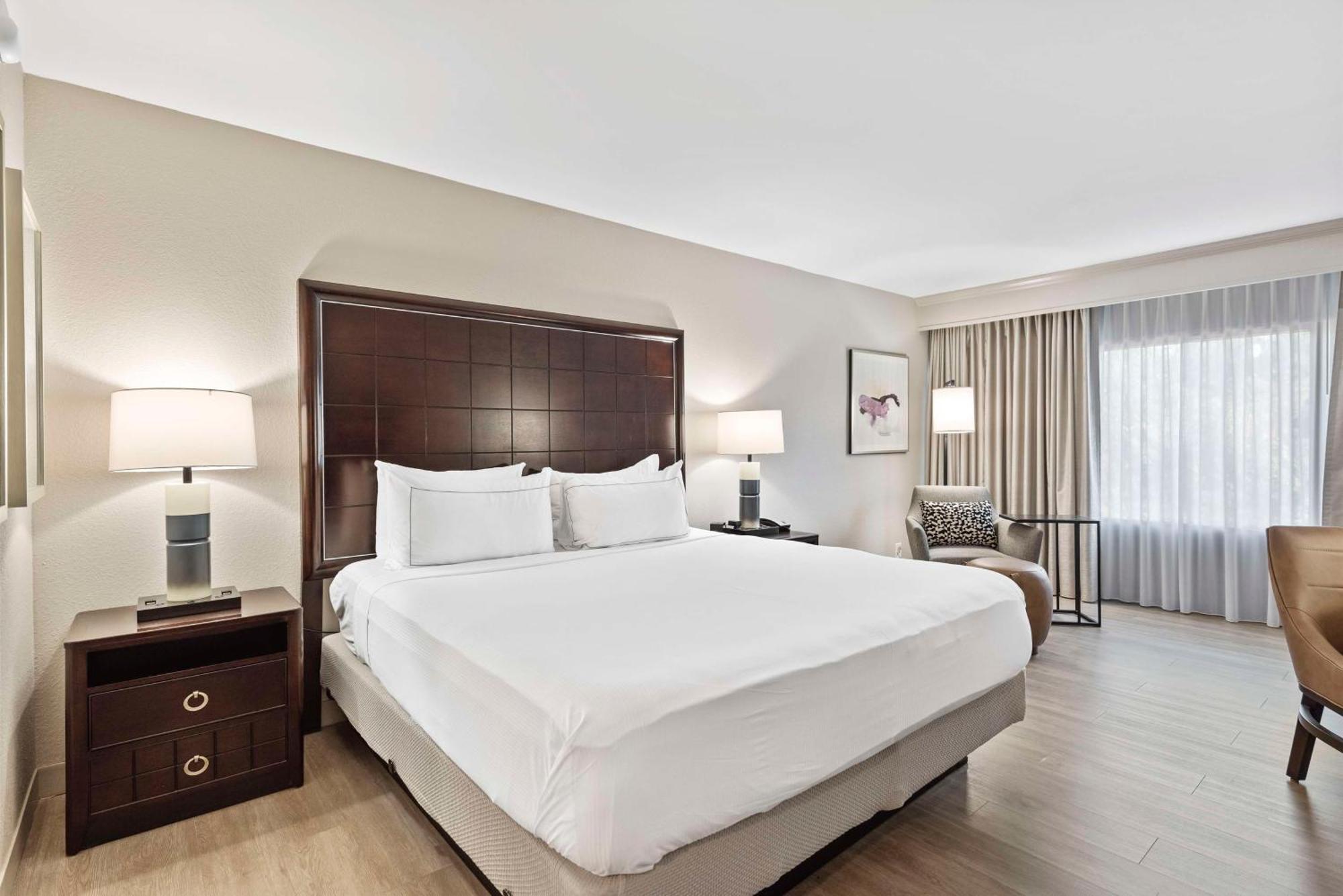 Doubletree By Hilton Columbus Exterior foto