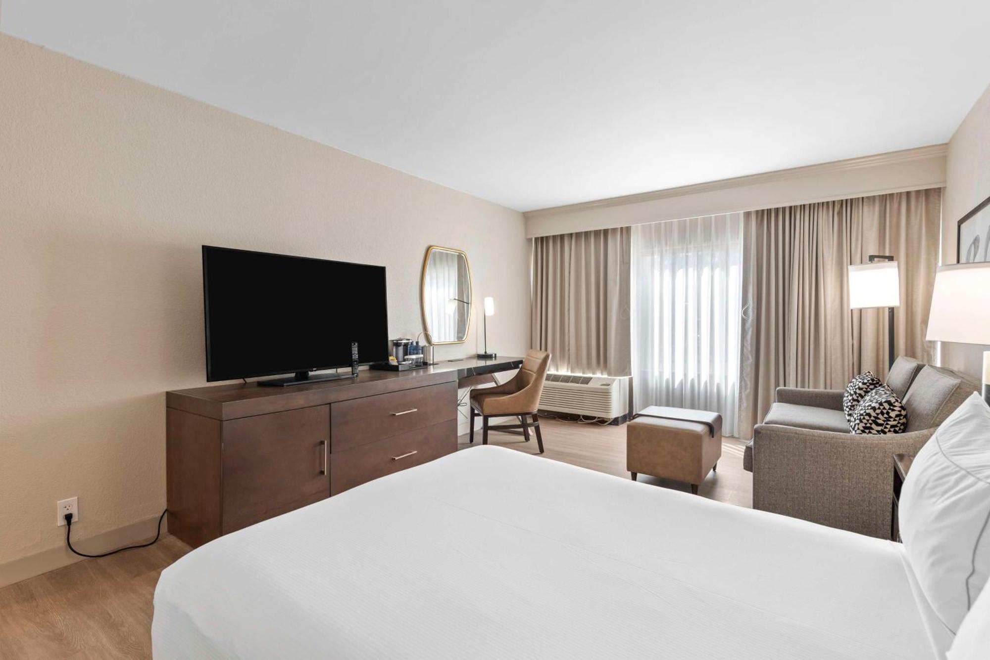 Doubletree By Hilton Columbus Exterior foto