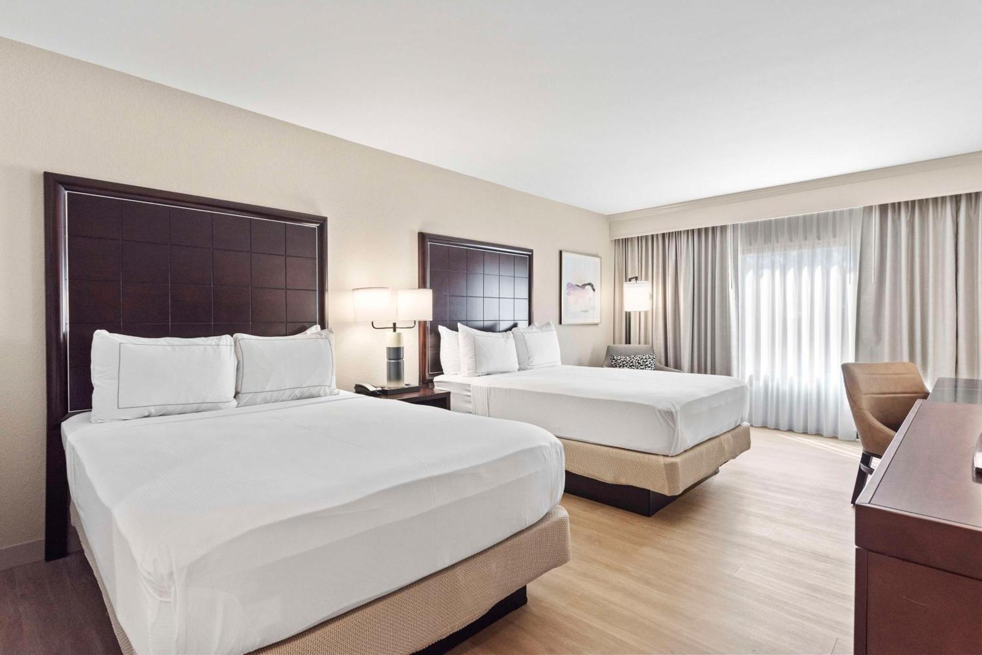 Doubletree By Hilton Columbus Exterior foto