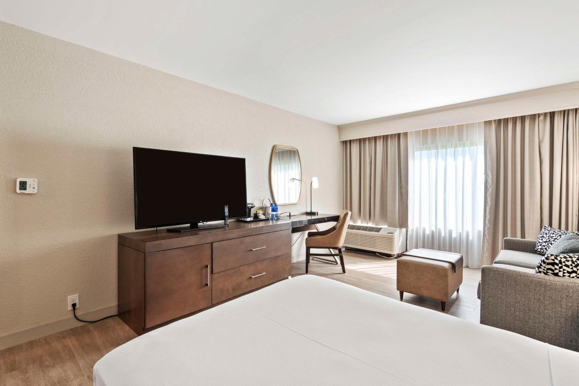 Doubletree By Hilton Columbus Exterior foto