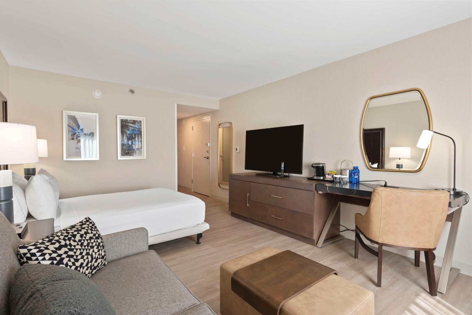 Doubletree By Hilton Columbus Exterior foto