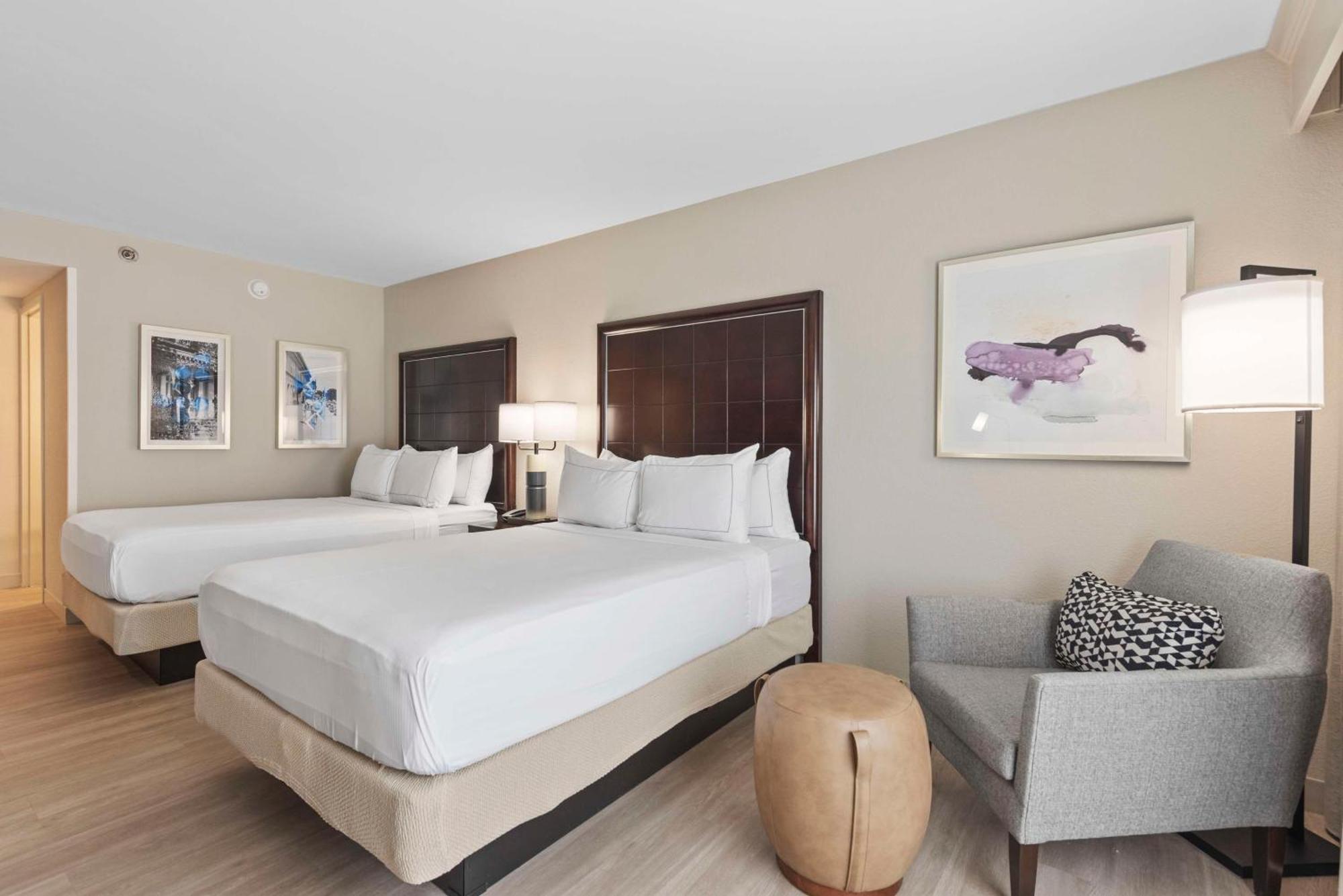 Doubletree By Hilton Columbus Exterior foto