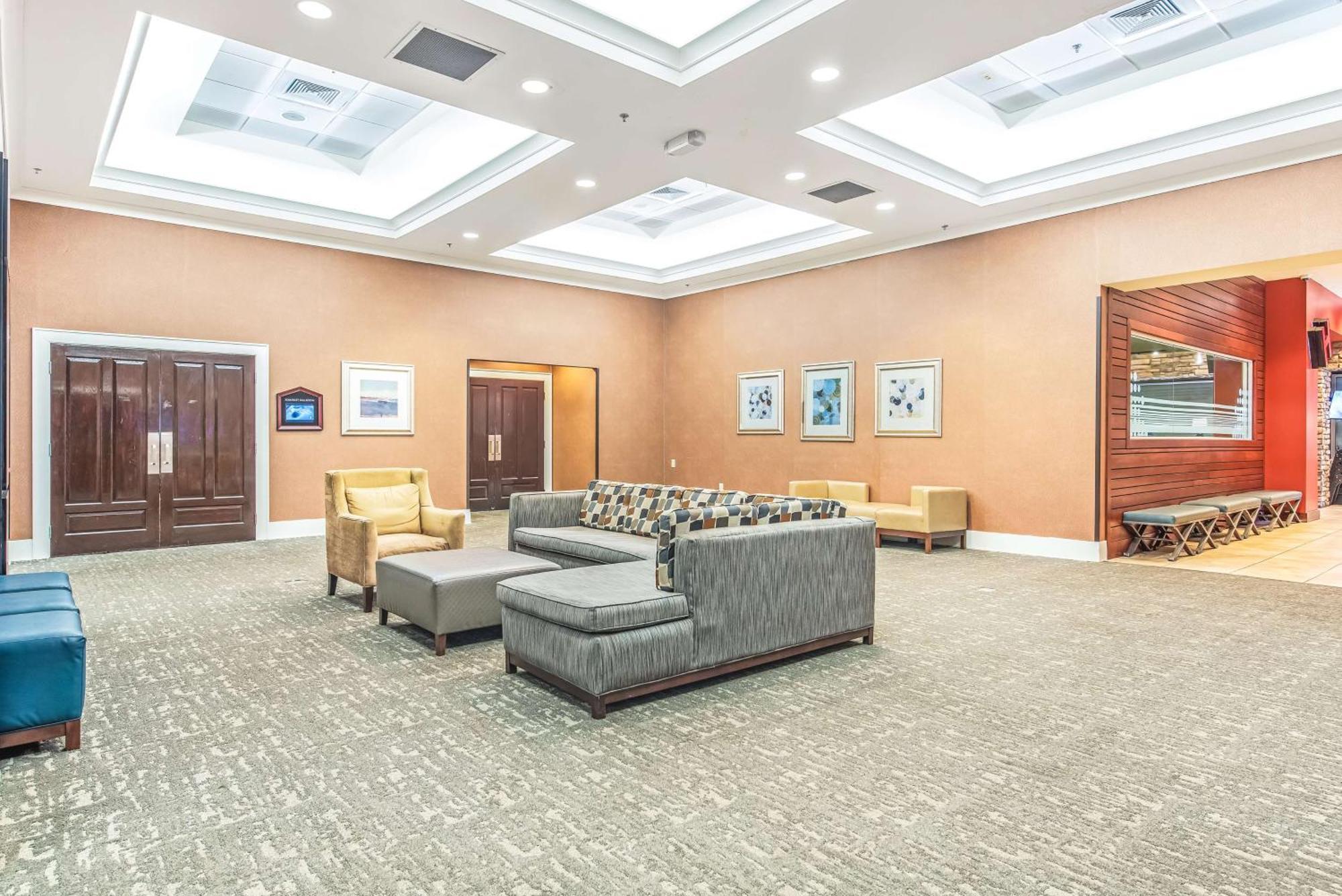 Doubletree By Hilton Columbus Exterior foto
