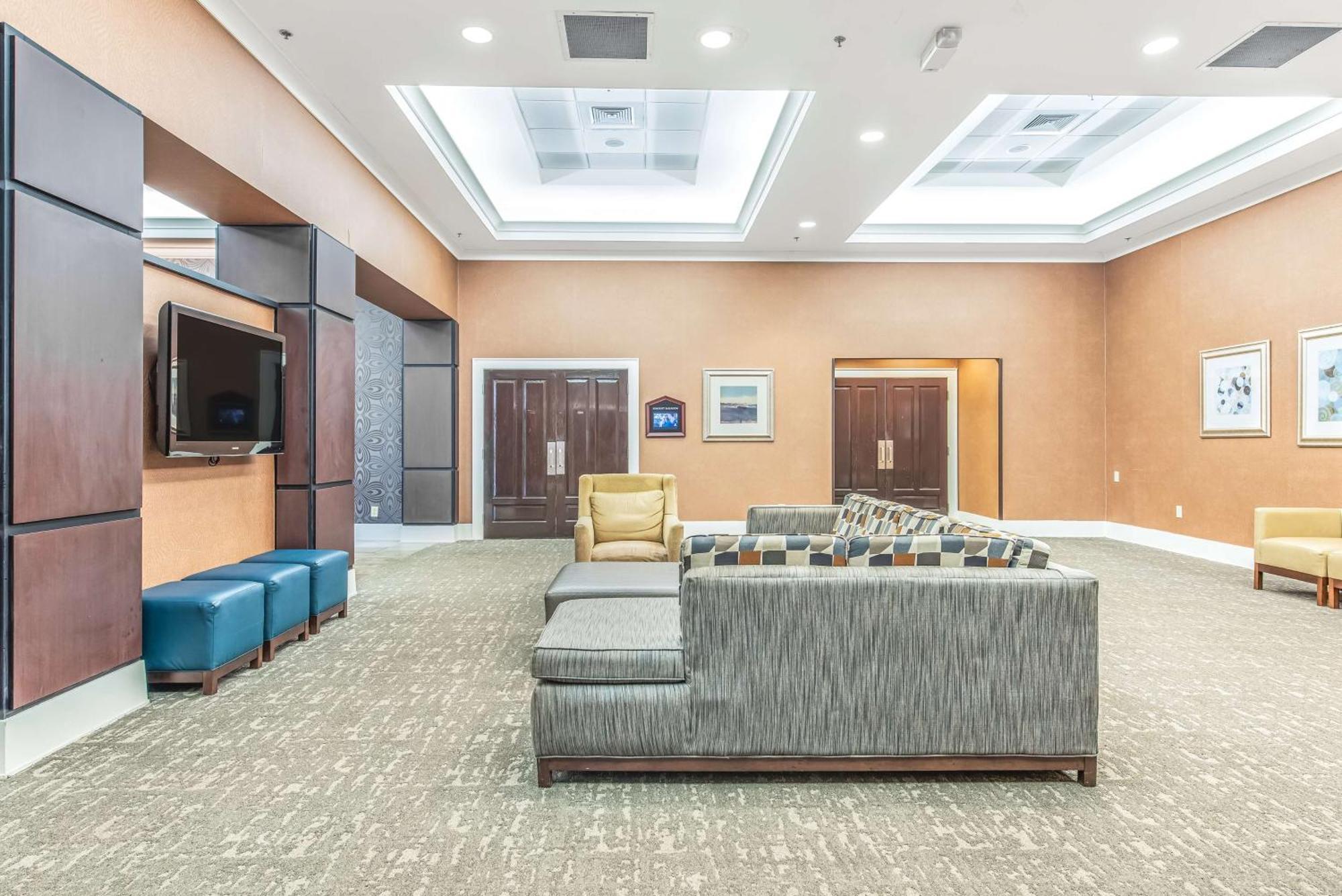 Doubletree By Hilton Columbus Exterior foto