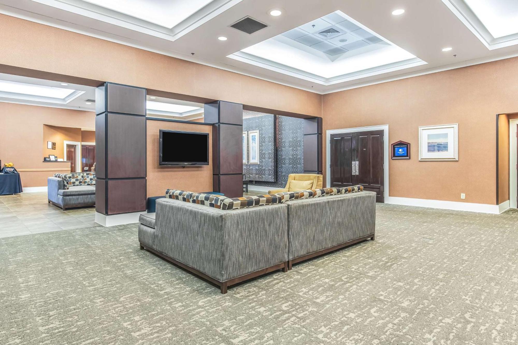 Doubletree By Hilton Columbus Exterior foto